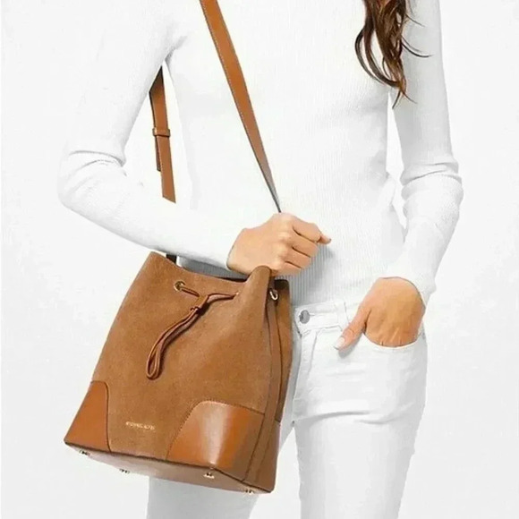 Michael Kors Cary Medium Suede Bucket Bag Purse Brown Shoulder Satchel Crossbody - Picture 1 of 12